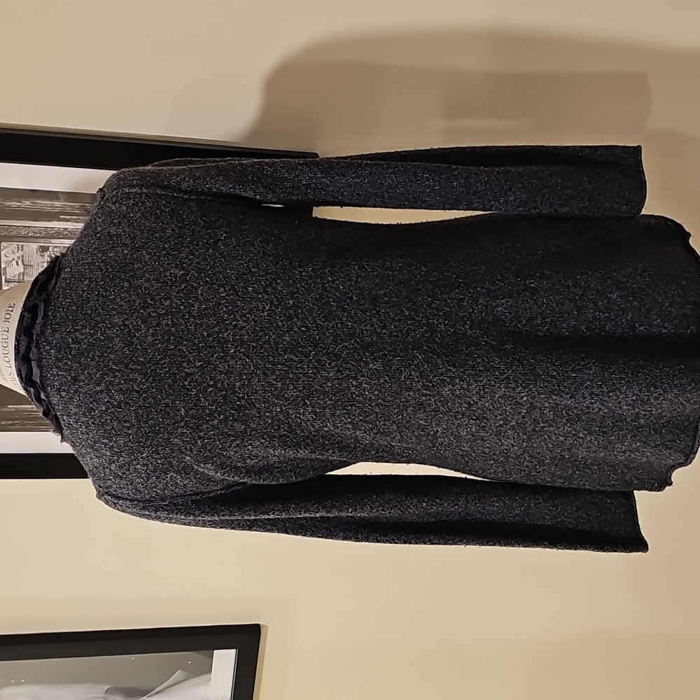 Chic Black Blazer with Ruffled Trim - Picture 3 of 11